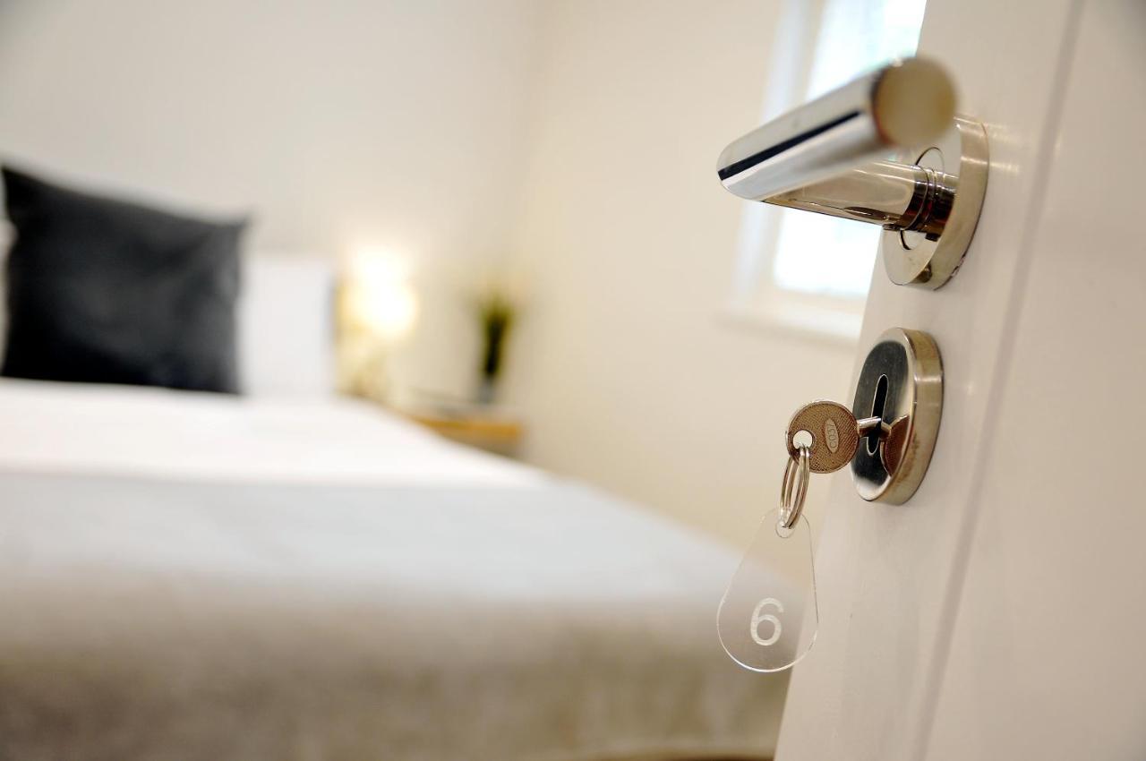 Apple Tree Place B&B Tadley Екстериор снимка